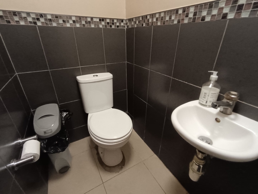  Bedroom Property for Sale in Newton Park Eastern Cape